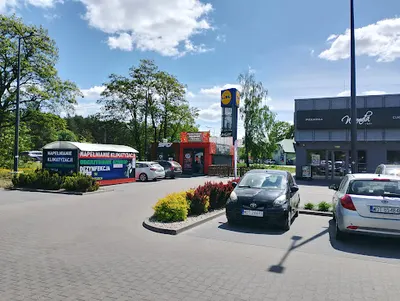 Napełnianie klimatyzacji samochodowej